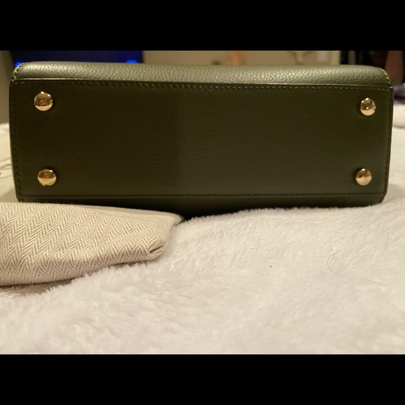 Authentic Chanel Neo Executive - Picture 6 of 12